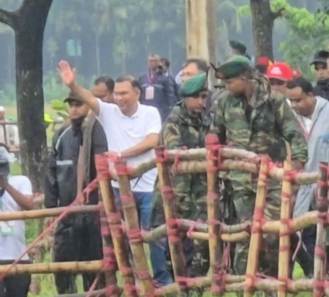 কক্সবাজারে ঝুম বৃষ্টির মধ্যেই পাতলী খাল পুনঃখনন কার্যক্রমের উদ্বোধন প্রধানমন্ত্রীর